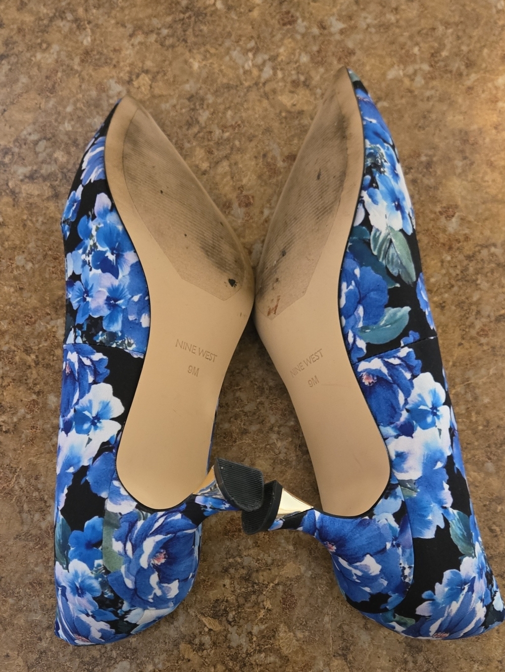 Nine West Black Flats with Blue And White Floral Print - Picture 4 of 4